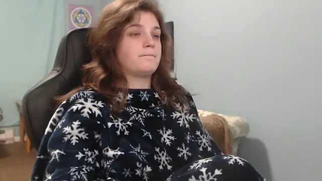 Snapshot of TreeJeanne chatting on 02.07.25 TreeJeanne online show from 02.07.25