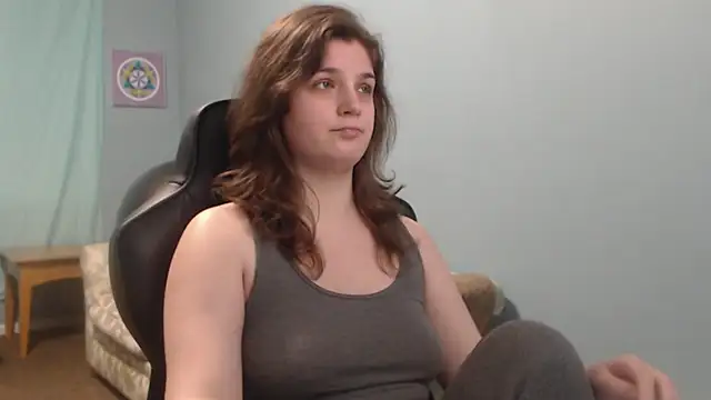 Snapshot of TreeJeanne chatting on 03.12.25 TreeJeanne online show from 03.12.25