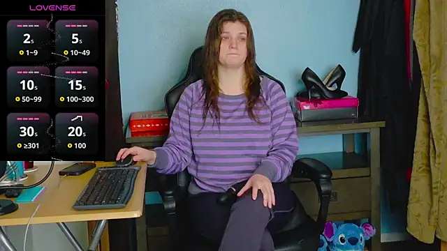 Snapshot of TreeJeanne chatting on 12.15.25 TreeJeanne online show from 12.15.25