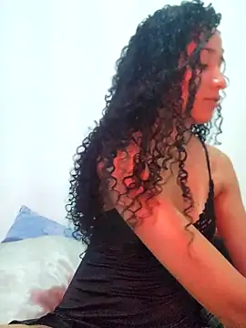 Snapshot of lessaeumesma8 chatting on 09.30.25 lessaeumesma8 online show from 09.30.25