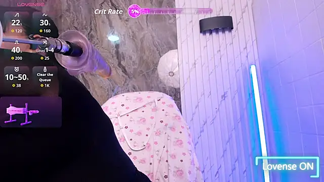 Snapshot of annie_wigg chatting on 12.16.25 annie wigg online show from 12.16.25