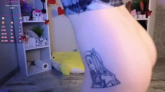 hannah lourens online show from 02.16.25