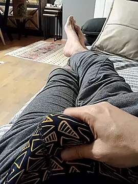 Snapshot of xozox chatting on 02.14.26 xozox online show from 02.14.26