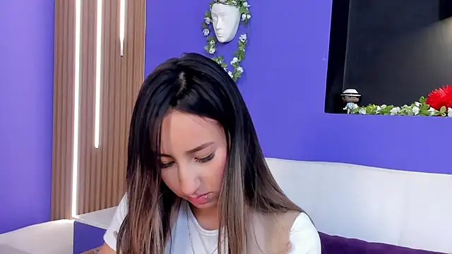  Emma Valka online show from 11.24.25