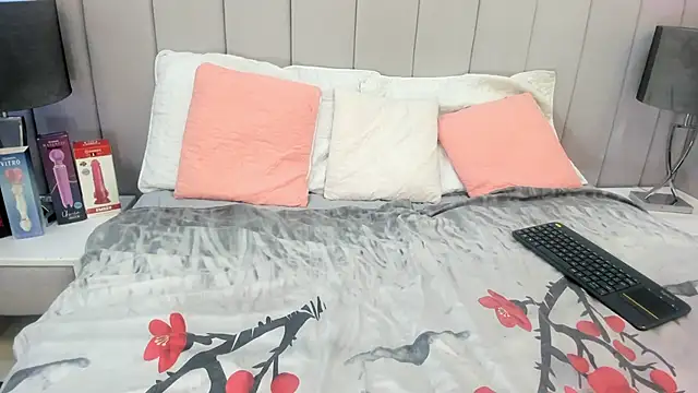 Kendaal Doshi online show from 10.26.25