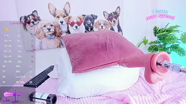 Snapshot of ashley_nicoll chatting on 12.14.25 ashley nicoll online show from 12.14.25