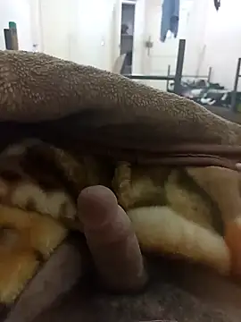 Hot Boy 2004 online show from 02.02.25