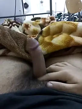 Hot Boy 2004 online show from 02.06.25