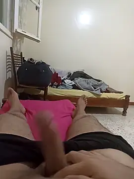 Hot Boy 2004 online show from 09.21.25