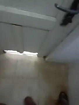 Hot Boy 2004 online show from 10.04.25