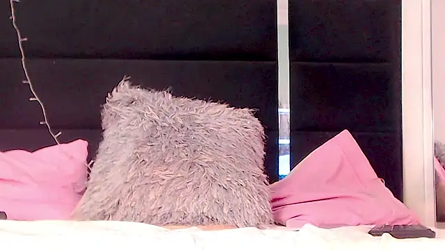 Snapshot of Demyraii chatting on 12.02.25 Demyraii online show from 12.02.25