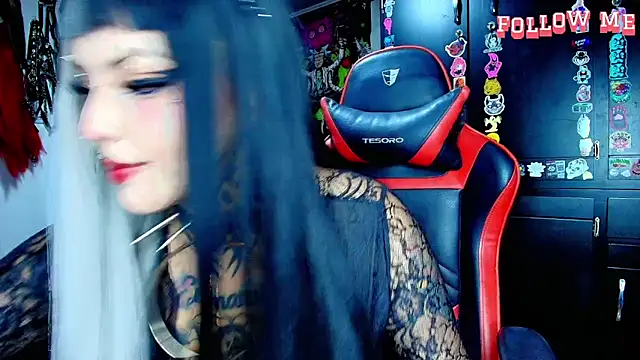 Snapshot of jannaink_ chatting on 11.13.25 jannaink online show from 11.13.25