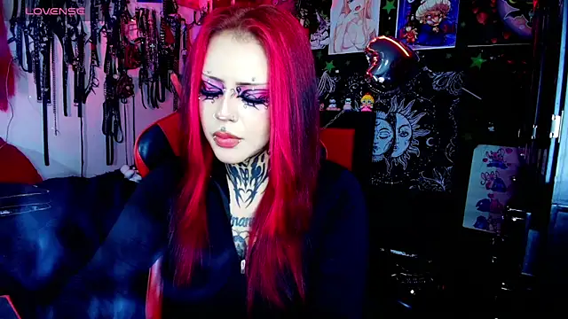 Snapshot of jannaink_ chatting on 12.21.25 jannaink online show from 12.21.25