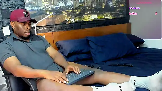 Snapshot of thomas_santtos1 chatting on 02.16.25 thomas santtos1 online show from 02.16.25
