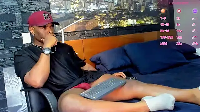 Snapshot of thomas_santtos1 chatting on 03.19.25 thomas santtos1 online show from 03.19.25