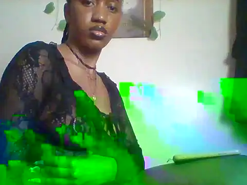Queeen model online show from 05.30.26