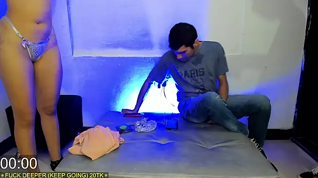 Threesome-no-mercy online show from 02.02.26