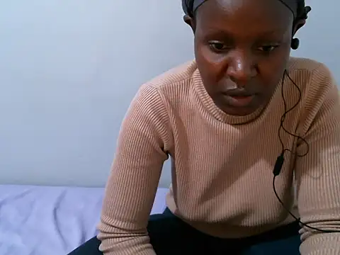 femaqueen online show from 04.29.26