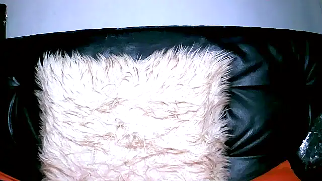 Bustypillows online show from 03.14.25