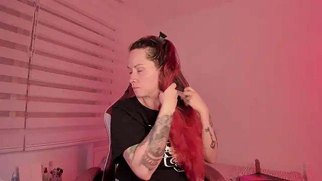 Domina Deivis online show from 02.22.25