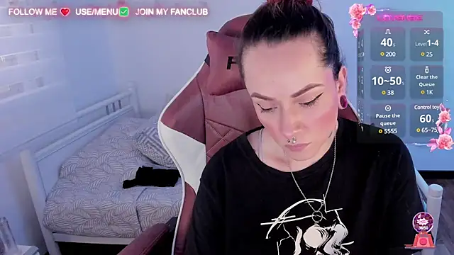 Domina Deivis online show from 02.28.25