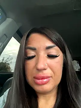 Snapshot of RuslanaXX chatting on 10.30.25 RuslanaXX online show from 10.30.25