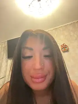 Snapshot of RuslanaXX chatting on 11.10.25 RuslanaXX online show from 11.10.25