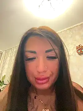 Snapshot of RuslanaXX chatting on 12.05.25 RuslanaXX online show from 12.05.25