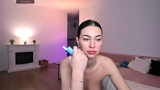 AnysaSmith online show from 05.04.26