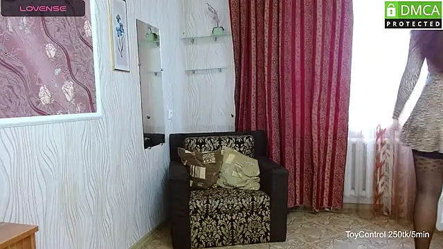 Linda Ernestine online show from 11.27.25