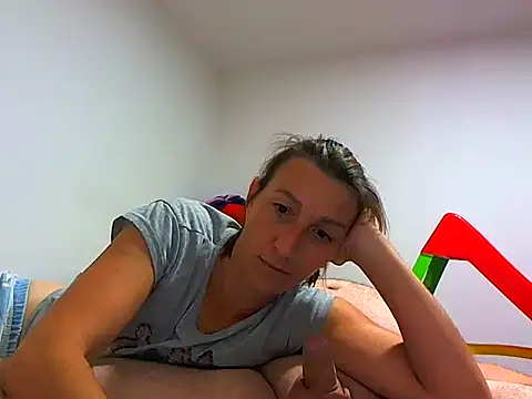 Snapshot of Kassandra_mike chatting on 10.20.25 Kassandra mike online show from 10.20.25