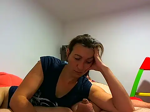 Snapshot of Kassandra_mike chatting on 12.04.25 Kassandra mike online show from 12.04.25