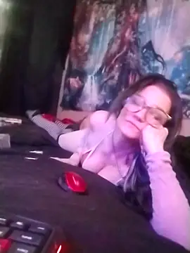 Snapshot of HighCityHoney chatting on 01.31.25 HighCityHoney online show from 01.31.25