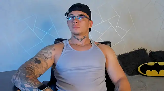 Snapshot of NoahhBrown chatting on 01.15.25 NoahhBrown online show from 01.15.25