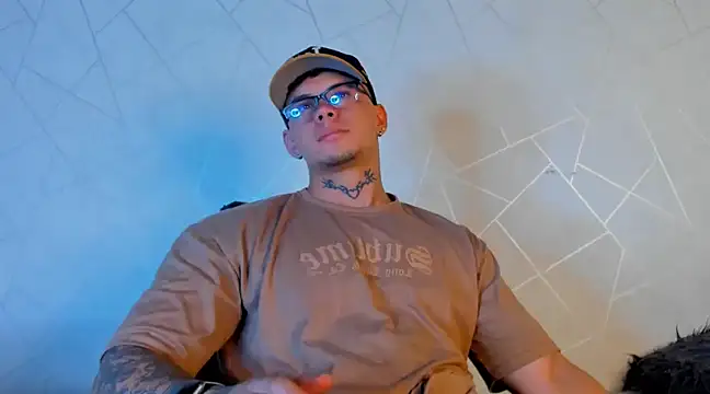 Snapshot of NoahhBrown chatting on 01.17.25 NoahhBrown online show from 01.17.25