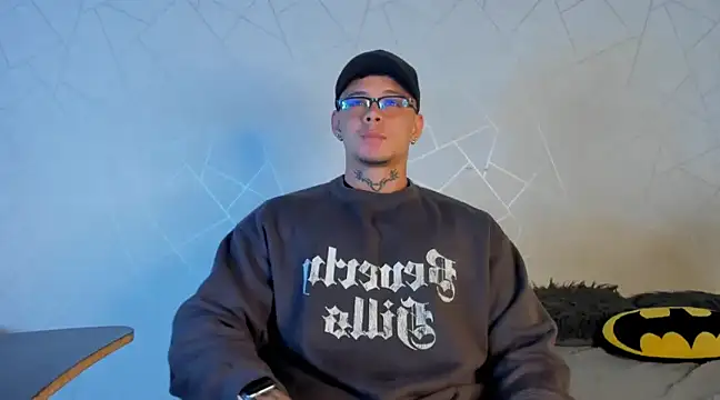 Snapshot of NoahhBrown chatting on 01.20.25 NoahhBrown online show from 01.20.25