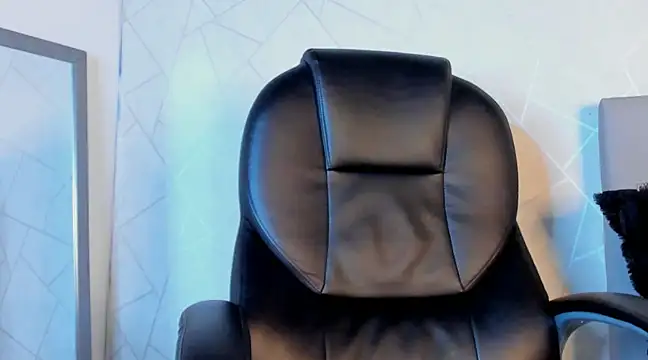 Snapshot of NoahhBrown chatting on 02.24.25 NoahhBrown online show from 02.24.25