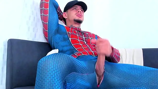 Snapshot of NoahhBrown chatting on 10.30.25 NoahhBrown online show from 10.30.25