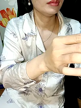 Snapshot of Blythe_69 chatting on 11.05.25 Blythe 69 online show from 11.05.25