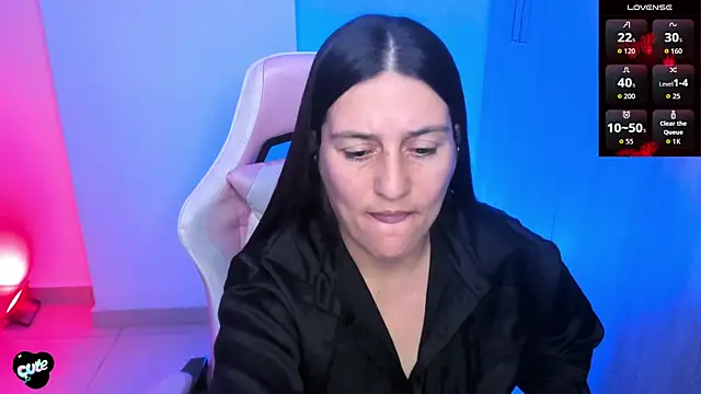 Saskyaa online show from 04.28.26