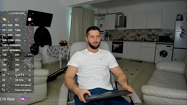 Snapshot of ZackFraser chatting on 01.09.25 ZackFraser online show from 01.09.25