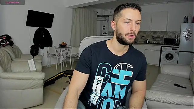 Snapshot of ZackFraser chatting on 01.19.25 ZackFraser online show from 01.19.25