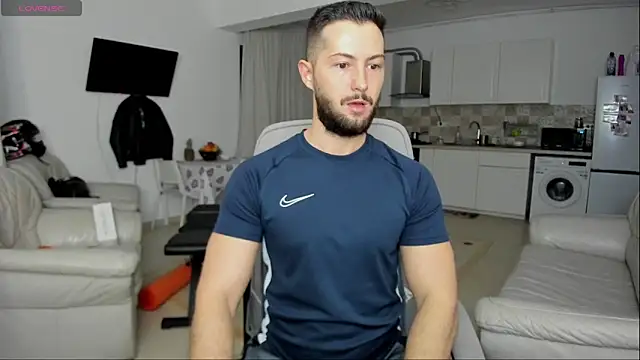 Snapshot of ZackFraser chatting on 01.28.25 ZackFraser online show from 01.28.25