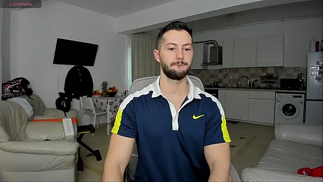 Snapshot of ZackFraser chatting on 02.13.25 ZackFraser online show from 02.13.25