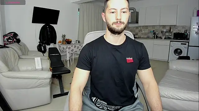 Snapshot of ZackFraser chatting on 02.20.25 ZackFraser online show from 02.20.25