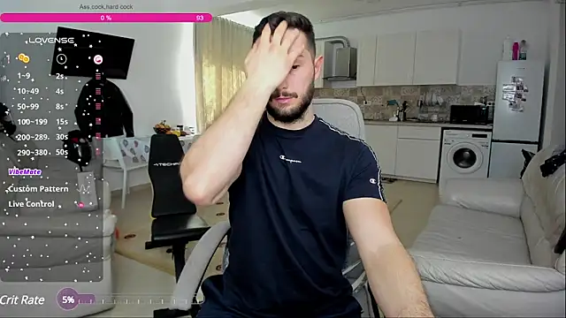 Snapshot of ZackFraser chatting on 03.05.25 ZackFraser online show from 03.05.25