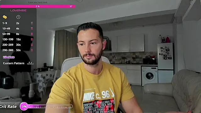 Snapshot of ZackFraser chatting on 10.09.25 ZackFraser online show from 10.09.25