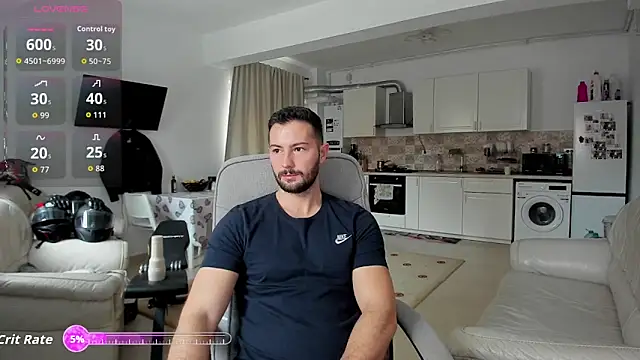 Snapshot of ZackFraser chatting on 10.26.25 ZackFraser online show from 10.26.25