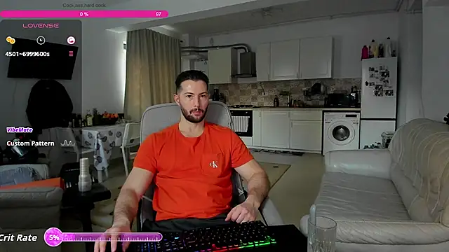 Snapshot of ZackFraser chatting on 12.04.25 ZackFraser online show from 12.04.25