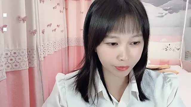 Snapshot of Shleybaby chatting on 10.11.25 Shleybaby online show from 10.11.25